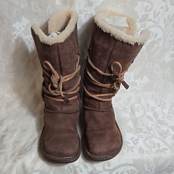 UGG Brown Sherpa Lined Leather Lace Up Boots - Picture 4 of 11